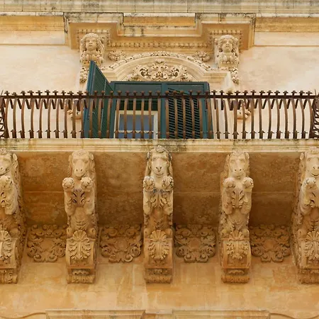 Domus Canonico